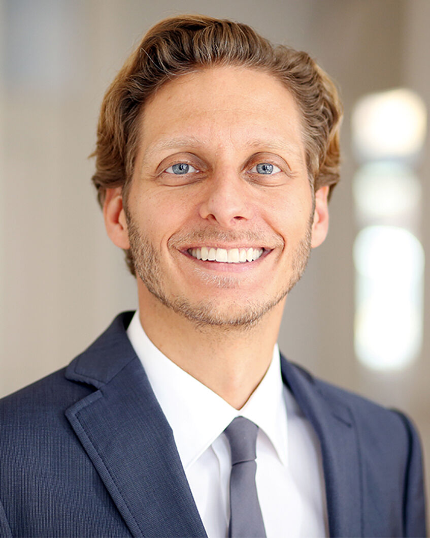 Dr. Karsten Kinast, LL.M.